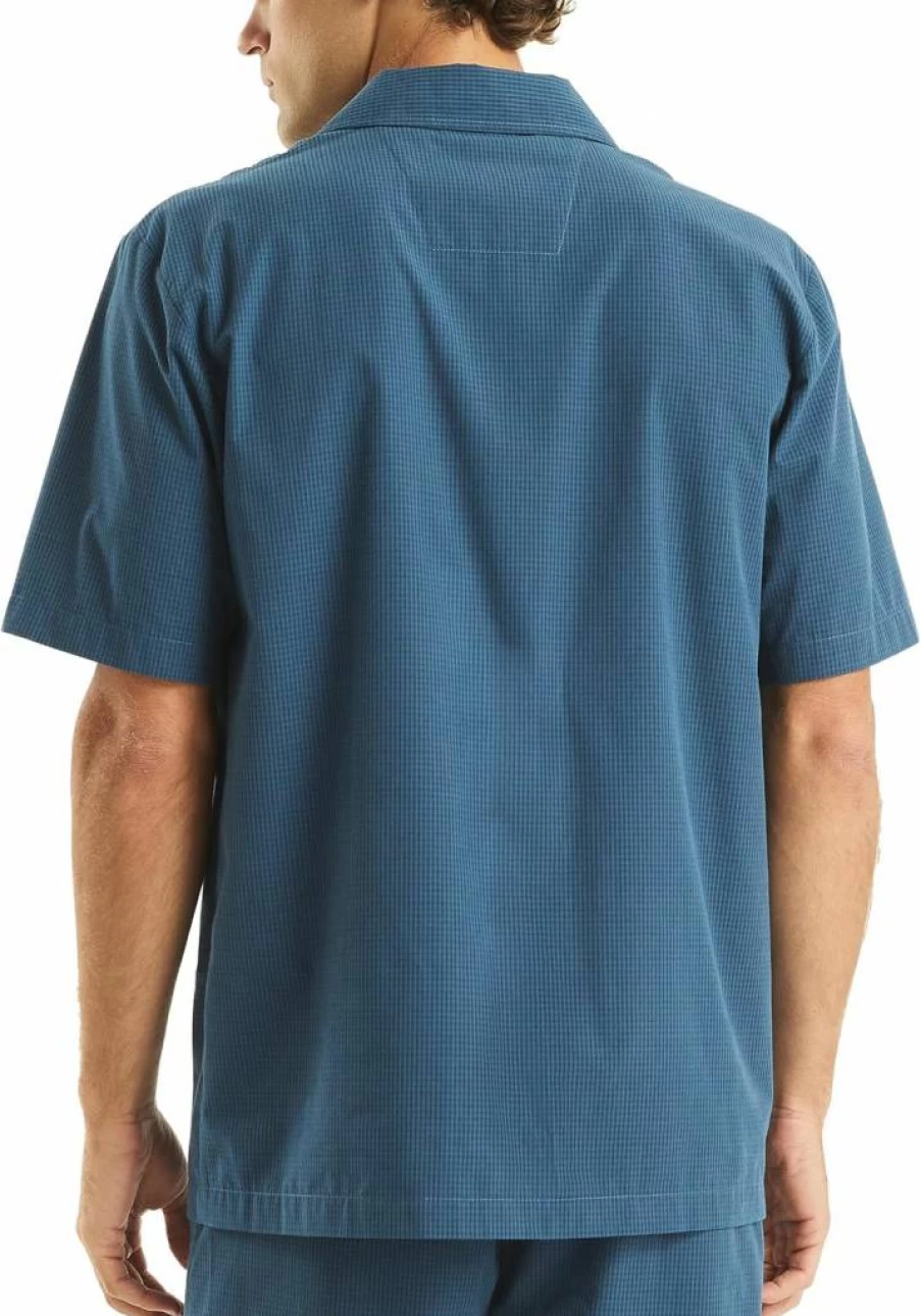 Nautica Men's Casual Slim Fit Polo Shirt - Classic Comfort & Style for Everyday Wear